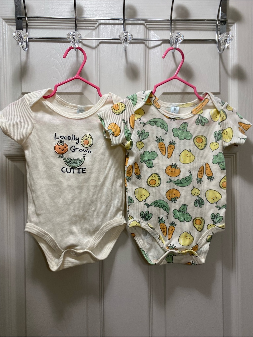 2/10$ Veggie Print Baby Bodysuit Set